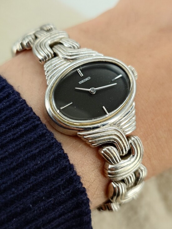Seiko Accessories - Seiko Women’s Watch 11-8250 Vintage Mechanical Hand Wind Sculptural 27mm Working
